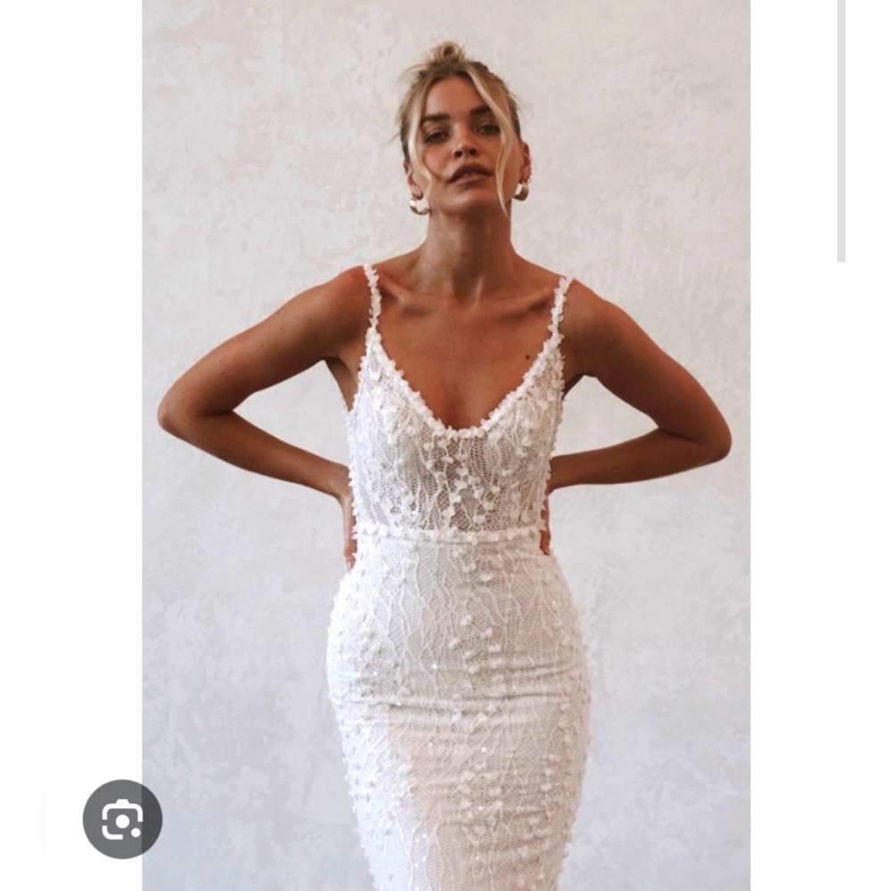 Made With Love "Harlow" Wedding Dress - Typical Dress Size 6-8